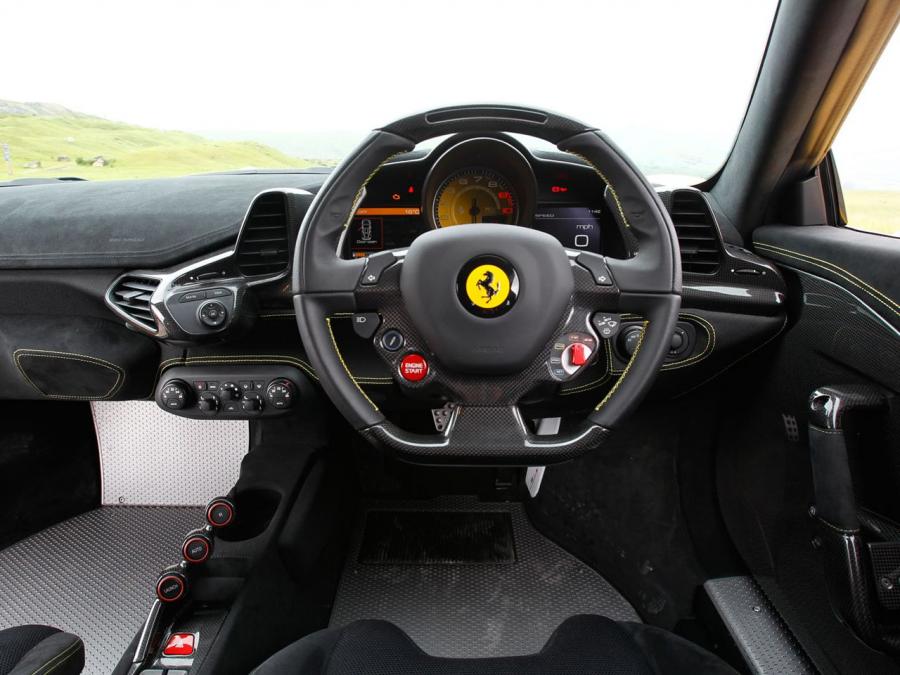  Ferrari 458 Speciale 2014 года  (UK) (фото 5 из 11)